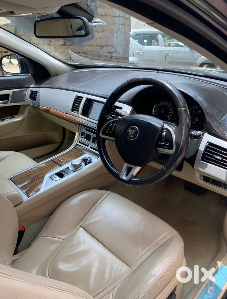 Jaguar Xf Diesel Automatic 2016 Model