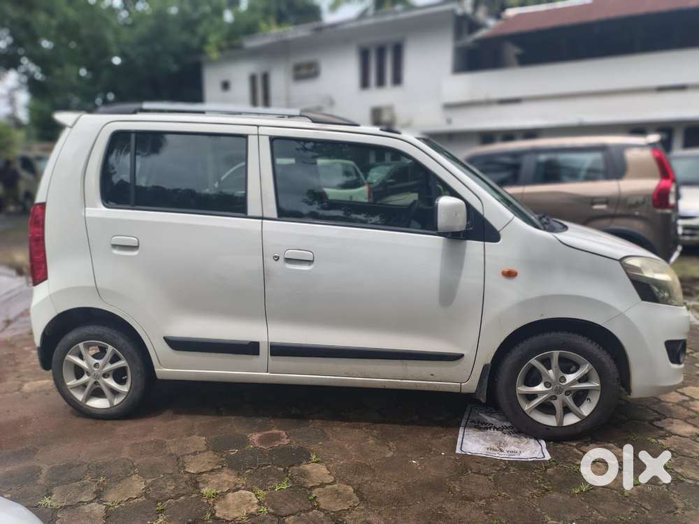Maruti Suzuki Wagon R Vxi Amt1.2, 2017, Petrol