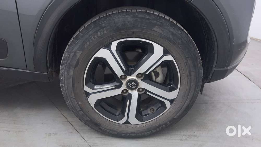 Tata Nexon 1.2 Revotron Xza Plus, 2022, Petrol