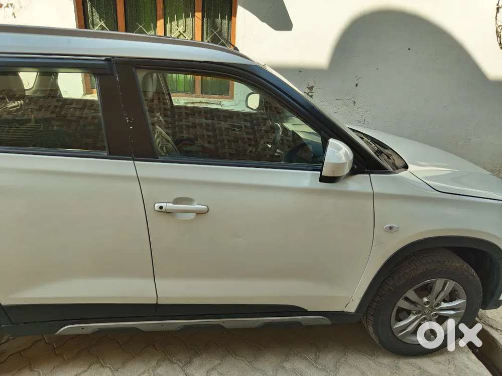 Well-maintained Maruti Suzuki Brezza Zdi  2018 Diesel 70000 Km Driven