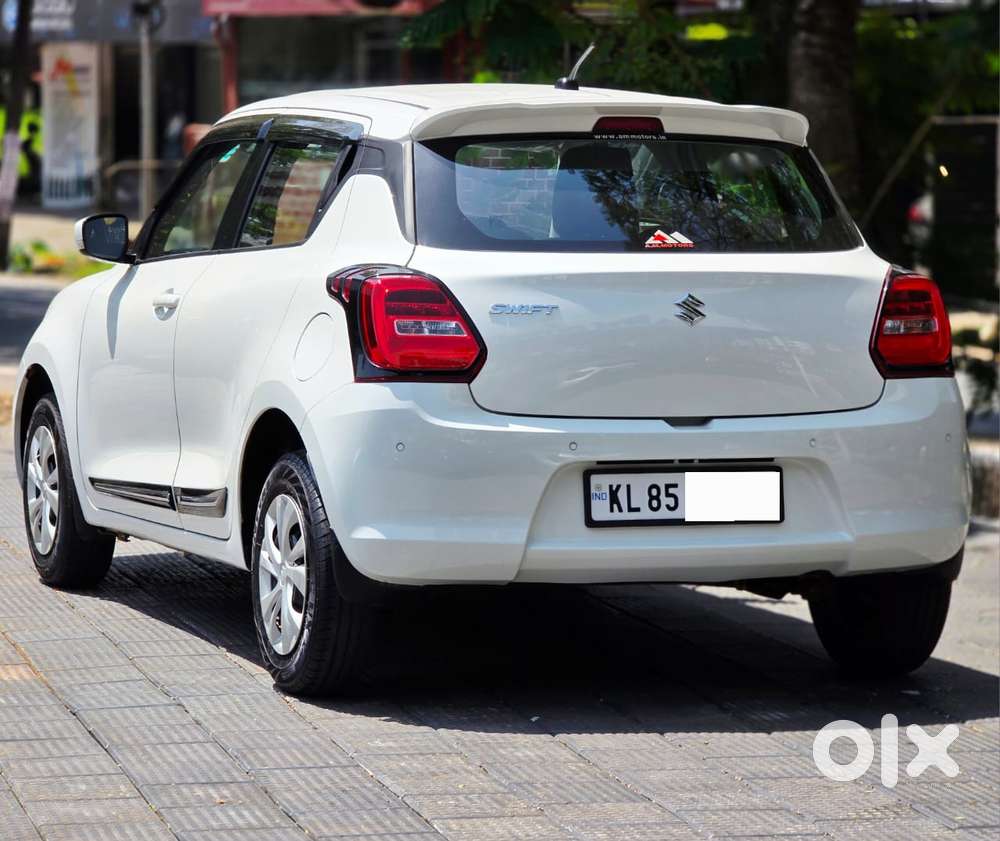 Maruti Suzuki Swift Vxi Abs Bsiv, 2022, Petrol