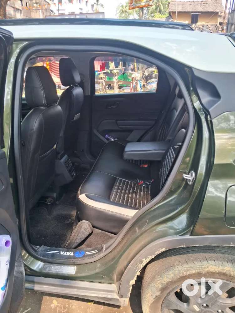 Tata Punch Mt Petrol 2025 Dual Tone Sunroof