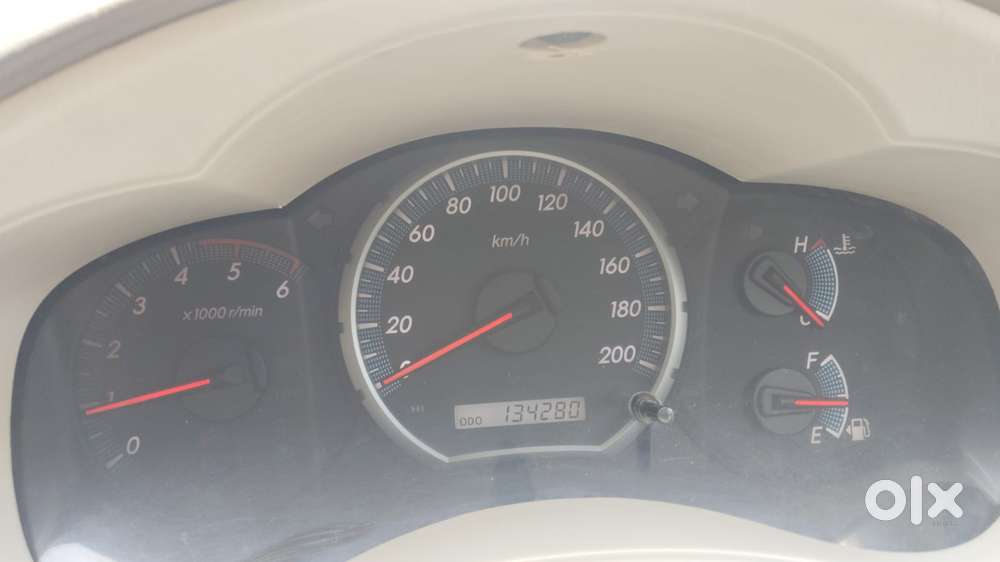 Toyota Innova 2.5 Vx (diesel) 8 Seater, 2012, Diesel