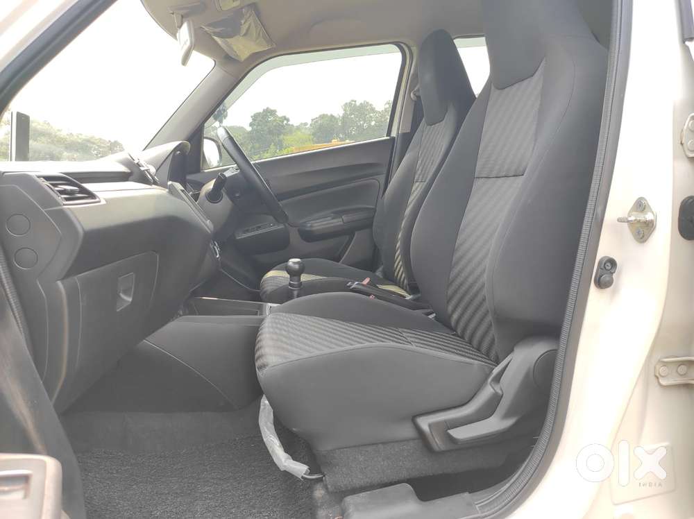 Maruti Suzuki Swift Vxi + Manual, 2023, Petrol