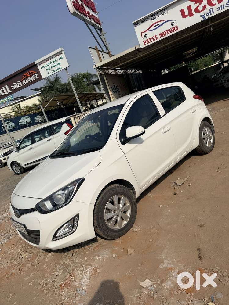 Hyundai I20 Sportz 1.4 Crdi 6 Speed Bs-iv, 2014, Diesel