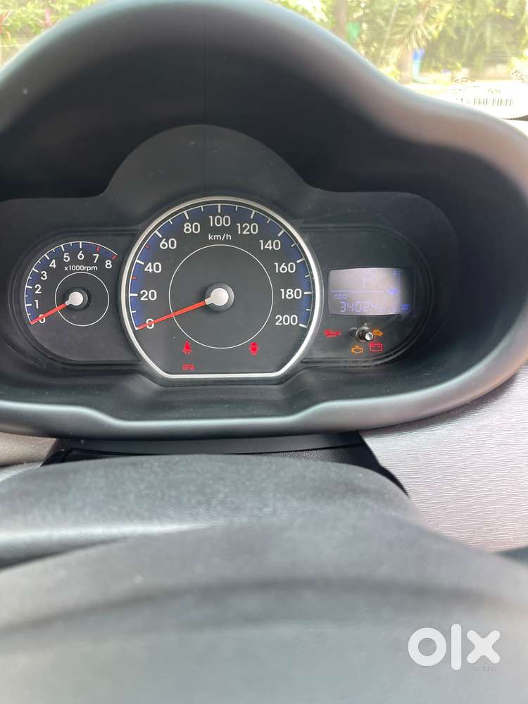 Hyundai I10 Asta Sunroof At, 2012, Petrol