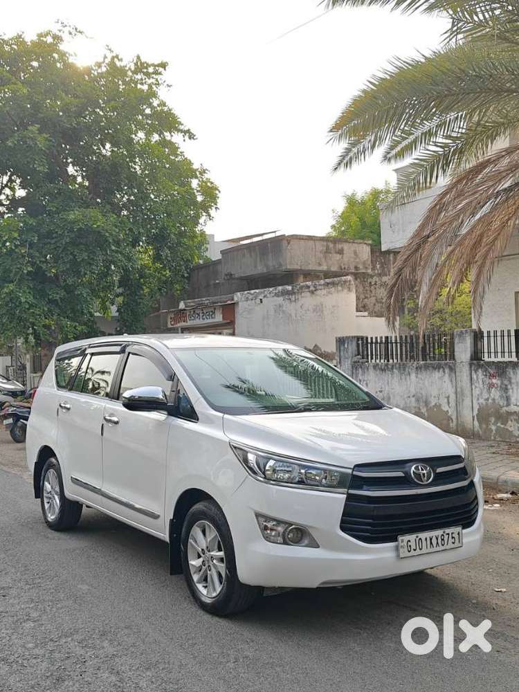 Toyota Innova Crysta 2.7 Gx At, 2020, Diesel
