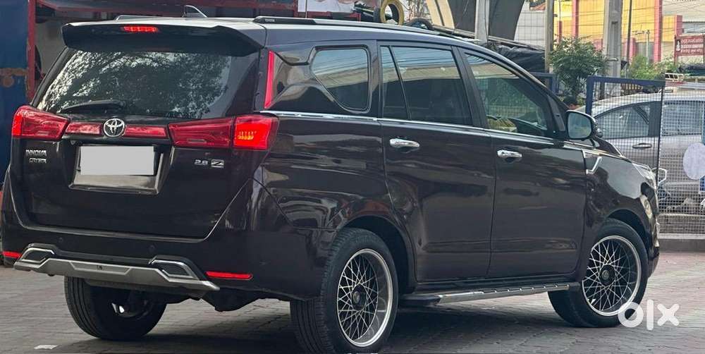 Toyota Innova Crysta 2.8 Z 2018