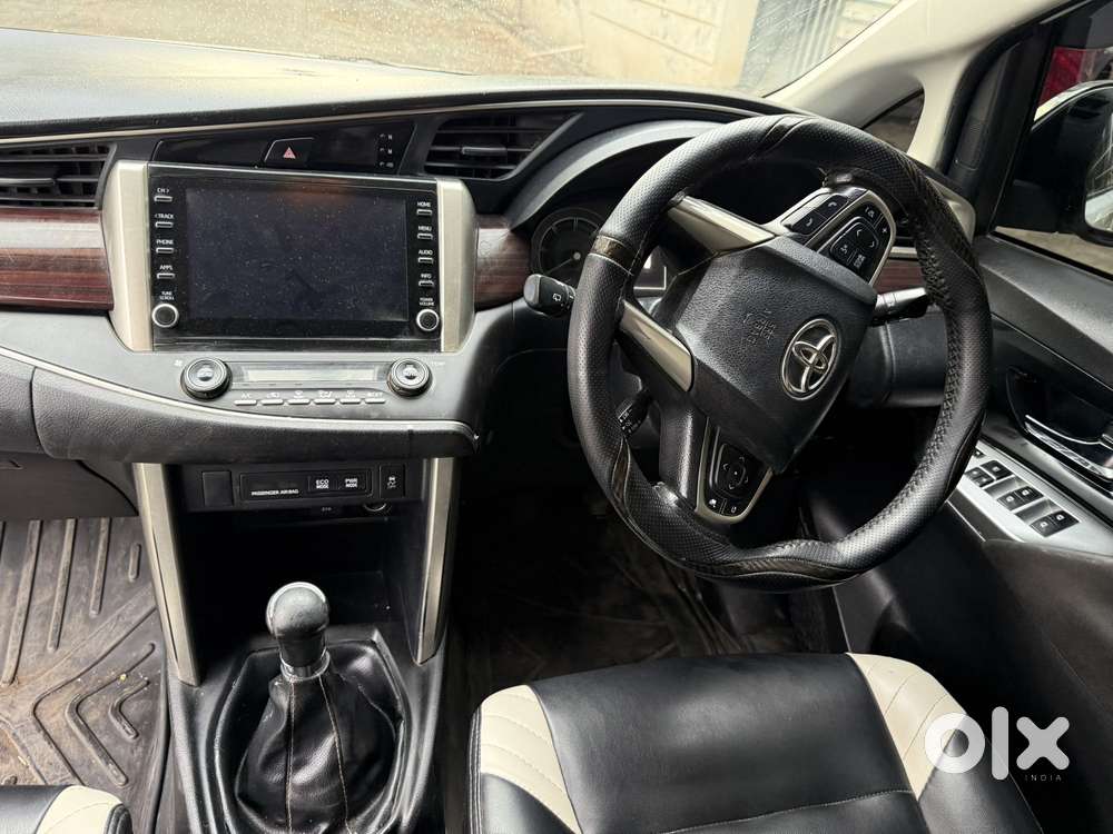 Toyota Innova Crysta [2020-ongoing] 2.4 Vx 8 Str, 2021, Diesel