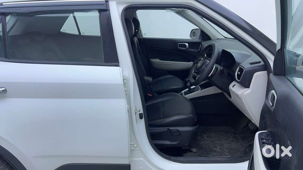 Hyundai Venue 1.0 Sx (o) Turbo Dct, 2023, Petrol