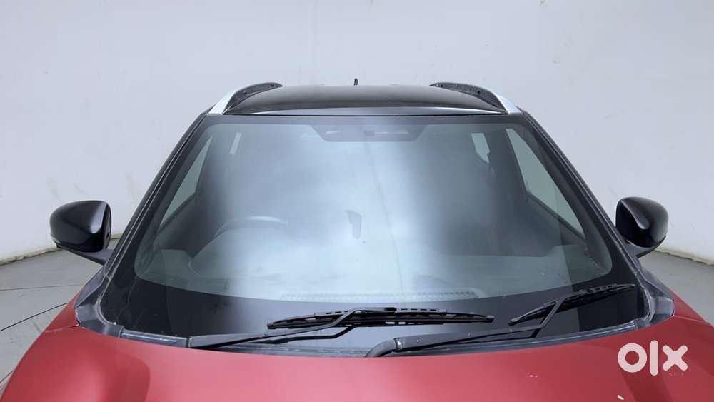 Nissan Magnite 1.0 Xv Premium Dual Tone, 2023, Petrol