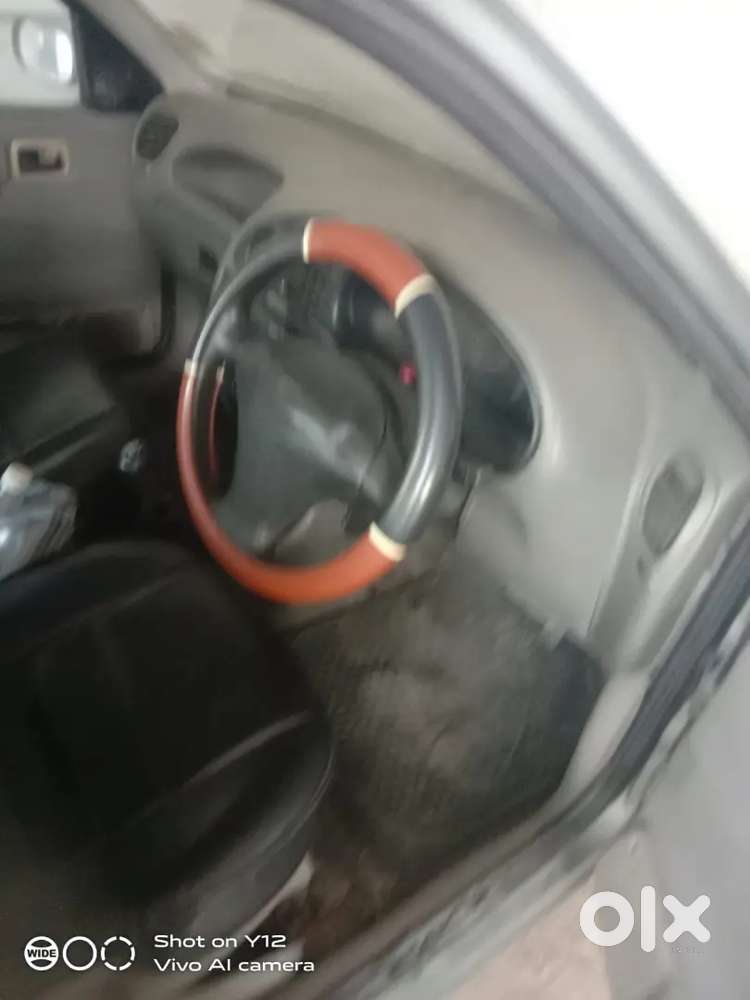 Ford Ikon 2005
