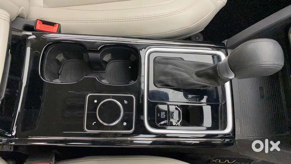 Mahindra Xuv700 2.2 Ax 7 Diesel Mt Luxury Pack Str, 2025, Diesel