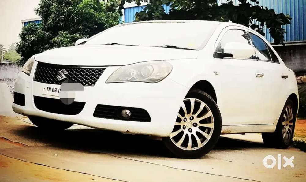 Maruti Suzuki Kizashi 2013