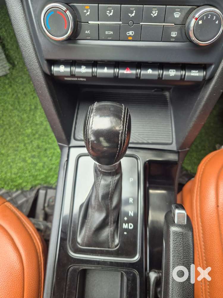 Mahindra Xuv700 2.2 Ax 5 Diesel At Str, 2022, Diesel