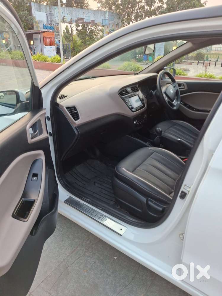 Hyundai Elite I20 1.2 Asta (o) Cvt, 2017, Petrol