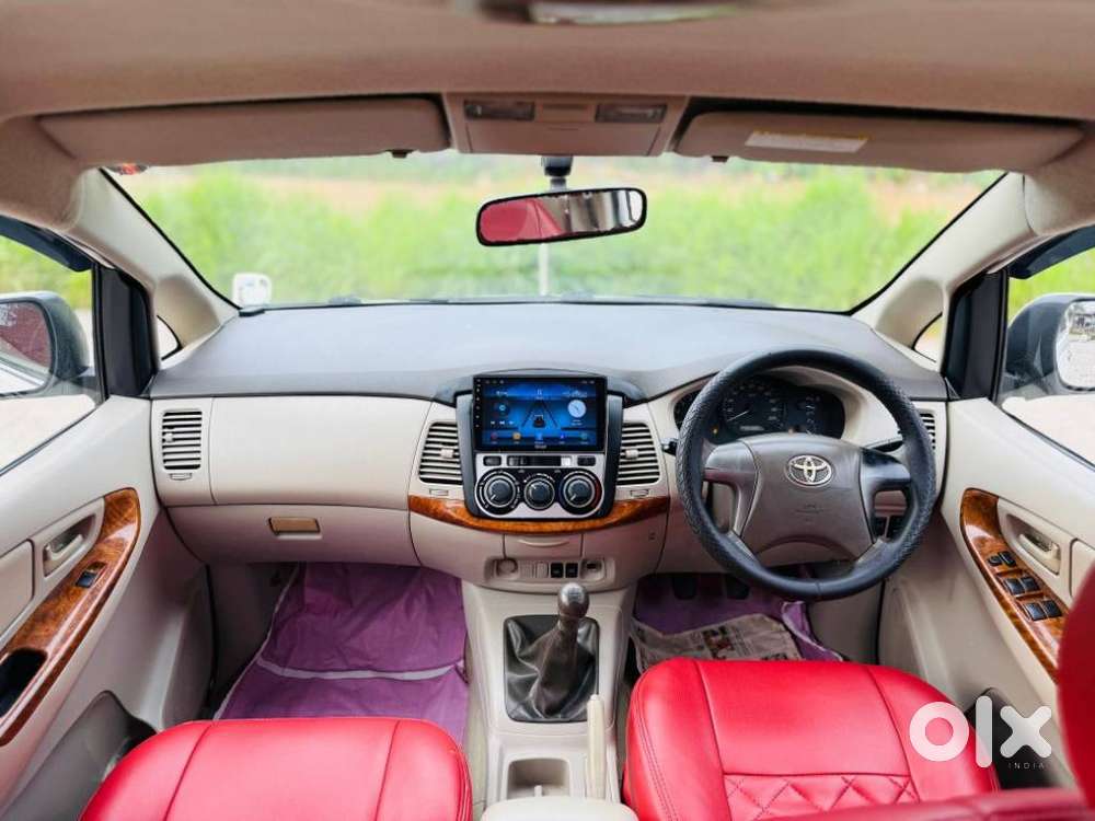 Toyota Innova 2009-2011 2.5 Gx 8 Str, 2012, Diesel