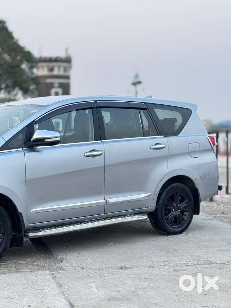 Toyota Innova Crysta 2.8 Zx At, 2016, Diesel