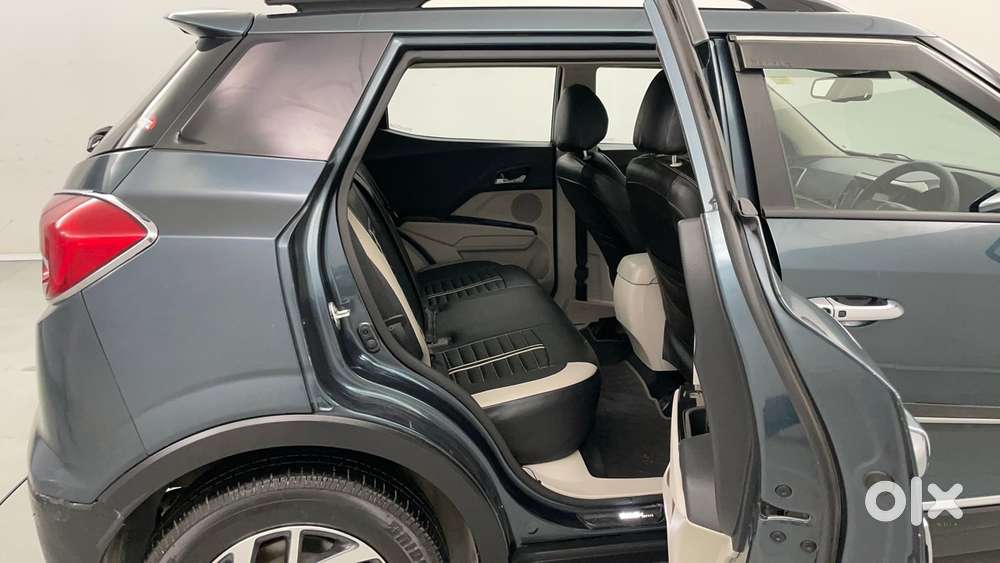 Mahindra Xuv300 W8 (o) 1.5 Diesel Amt, 2023, Diesel