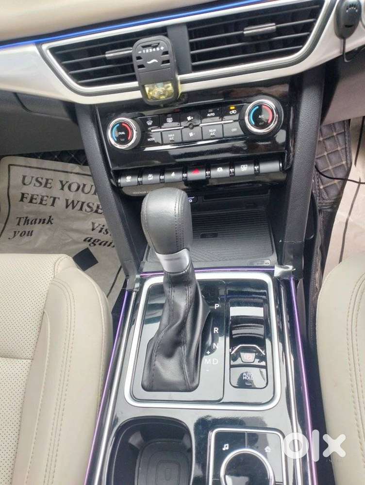 Mahindra Xuv700 2.0 Ax 7 Petrol At Luxury Pack Str, 2023, Petrol