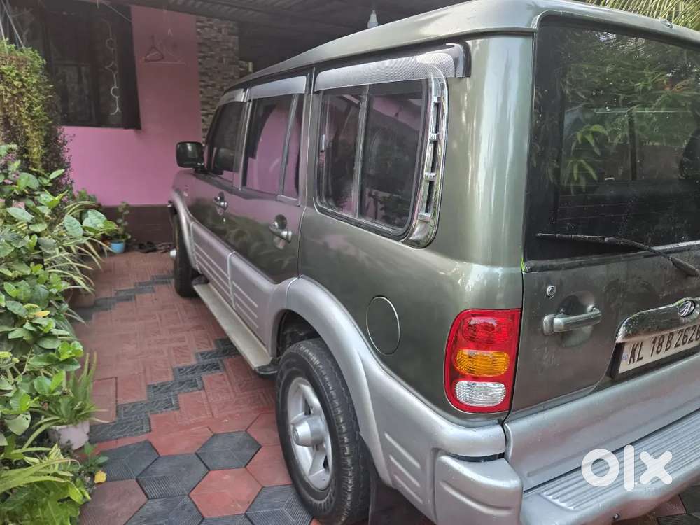 Mahindra Scorpio 2005