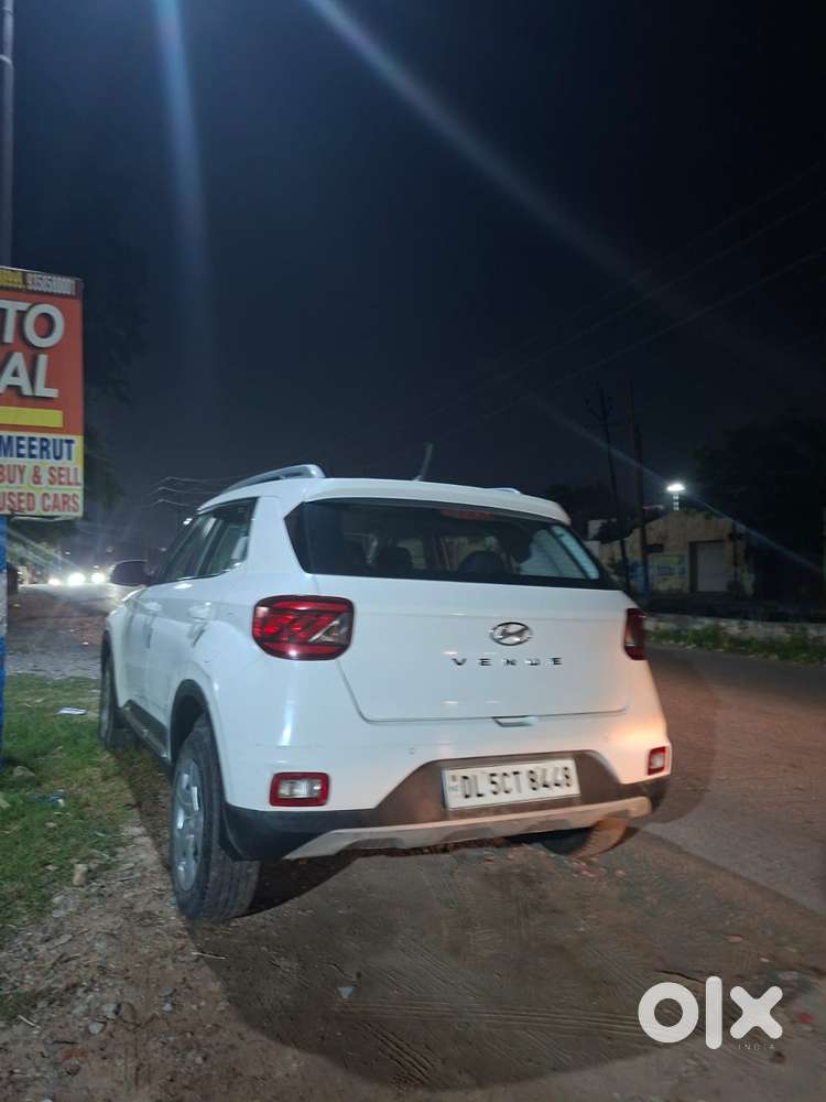 Hyundai Venue S 1.2 Petrol, 2022, Petrol