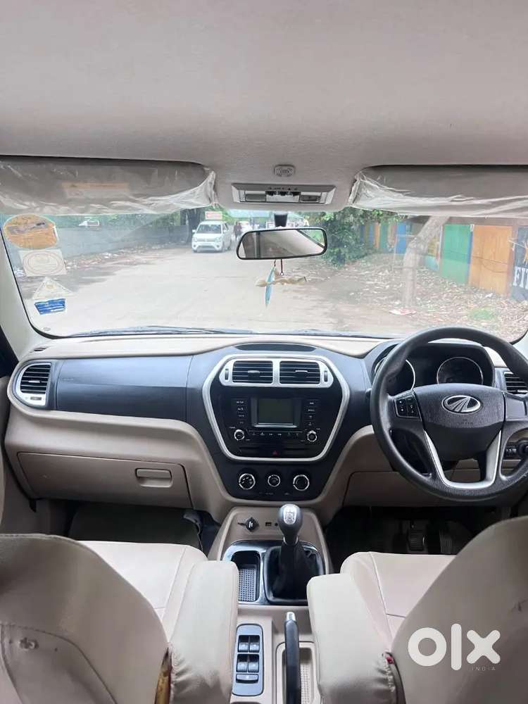 Mahindra Tuv 300 2016