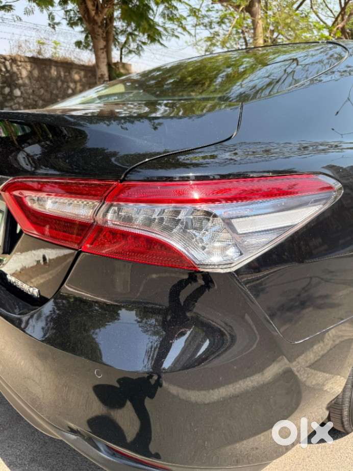 Toyota Camry Hybrid, 2019, Electric