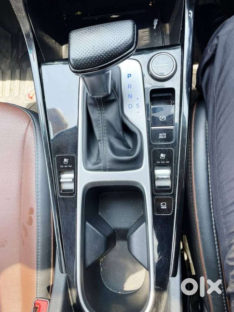 Hyundai Alcazar 2.0 Signature (o) Petrol At 6 Str, 2021, Petrol