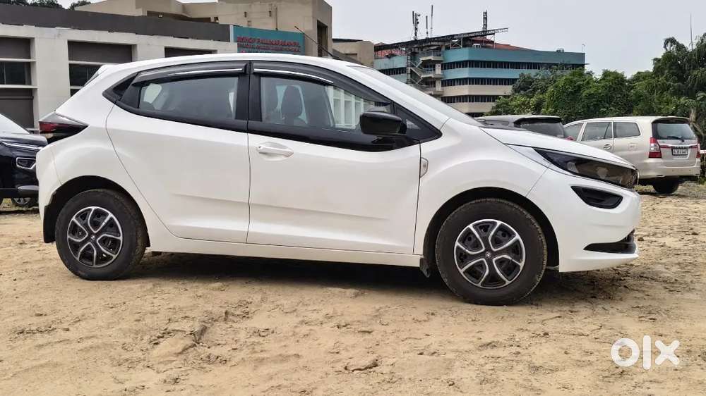 Tata Altroz 1.2 Petrol 2021