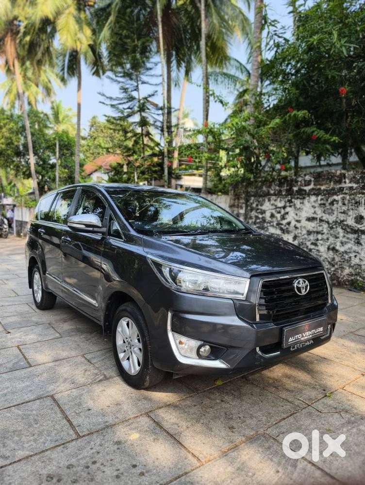 Toyota Innova Crysta 2.4 Gx Mt 8s, 2016, Diesel