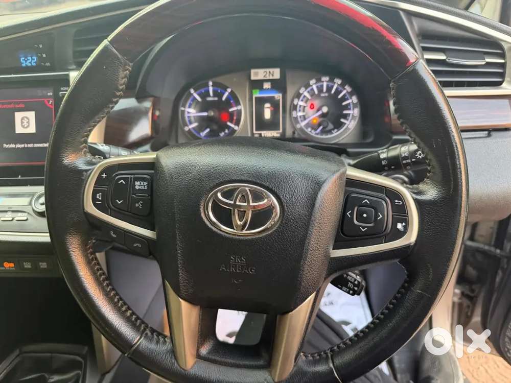 Toyota Innova Crysta 2.4 Zx Mt 8 Seater 2021