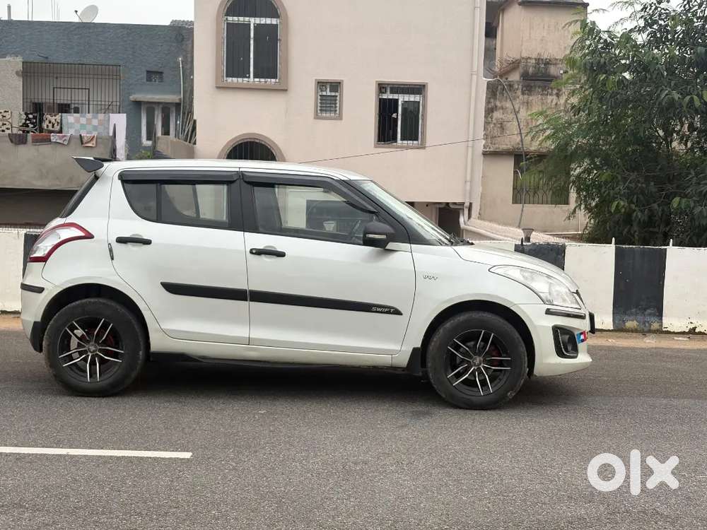 Maruti Suzuki Swift Vxi 2015