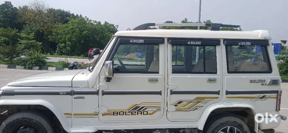 Mahindra Bolero Slx 2014 2027 जुलाई तक Insurence 1 Ownar गाड़ी में कोई