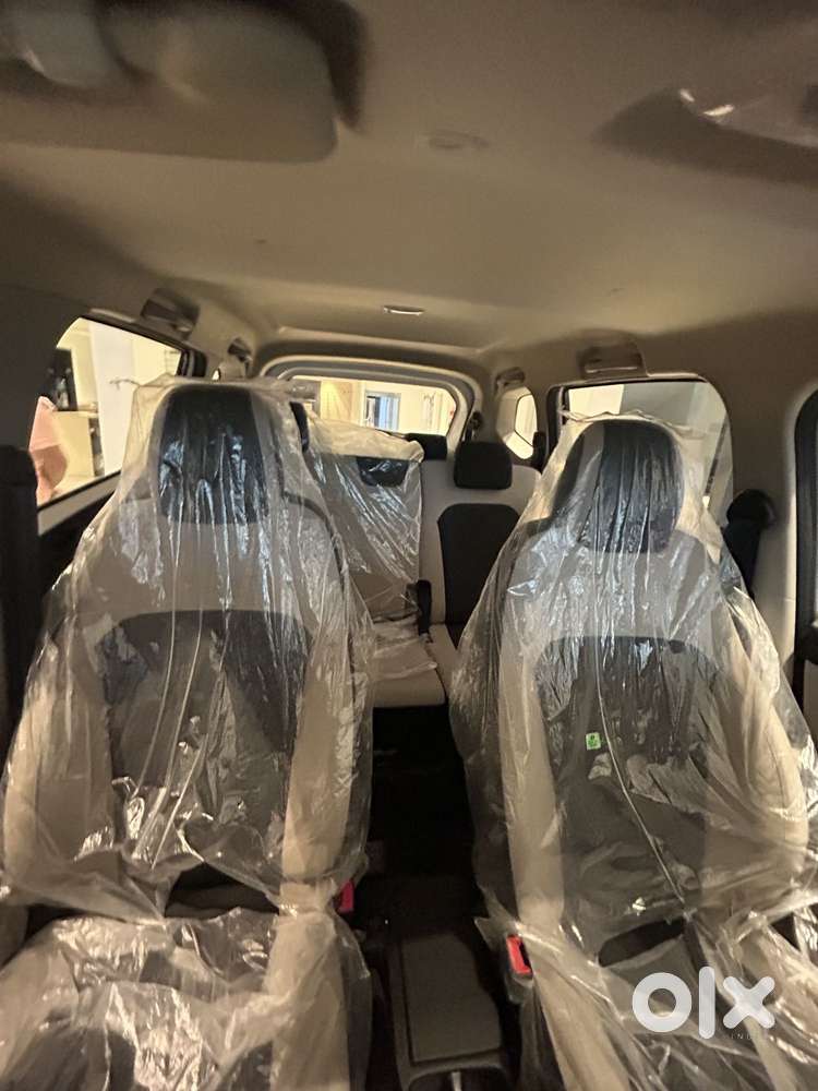 Renault Triber Rxt, 2025, Petrol