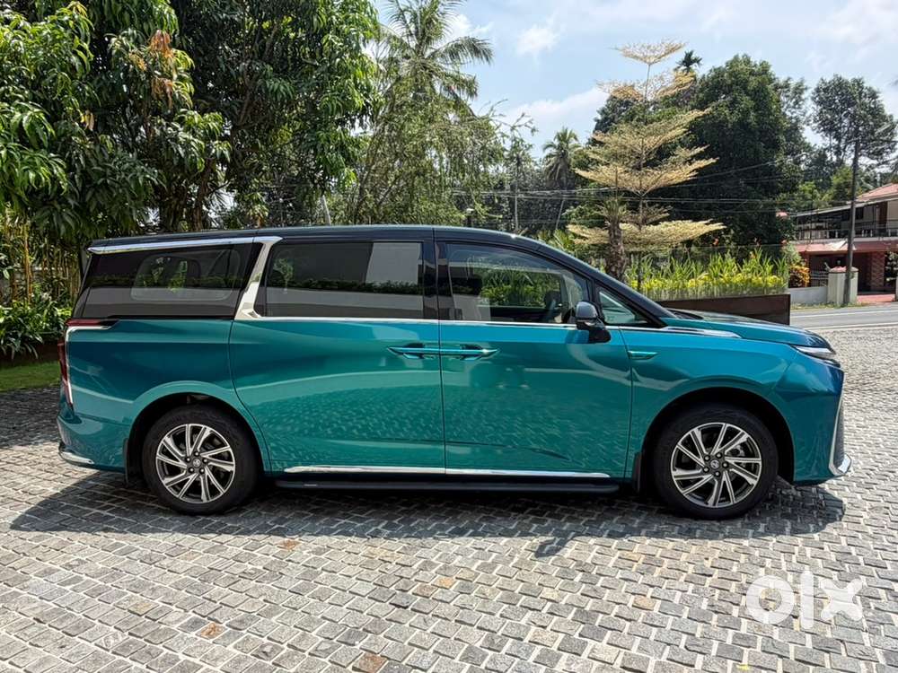 Mg M9 Electric Limo 2026
