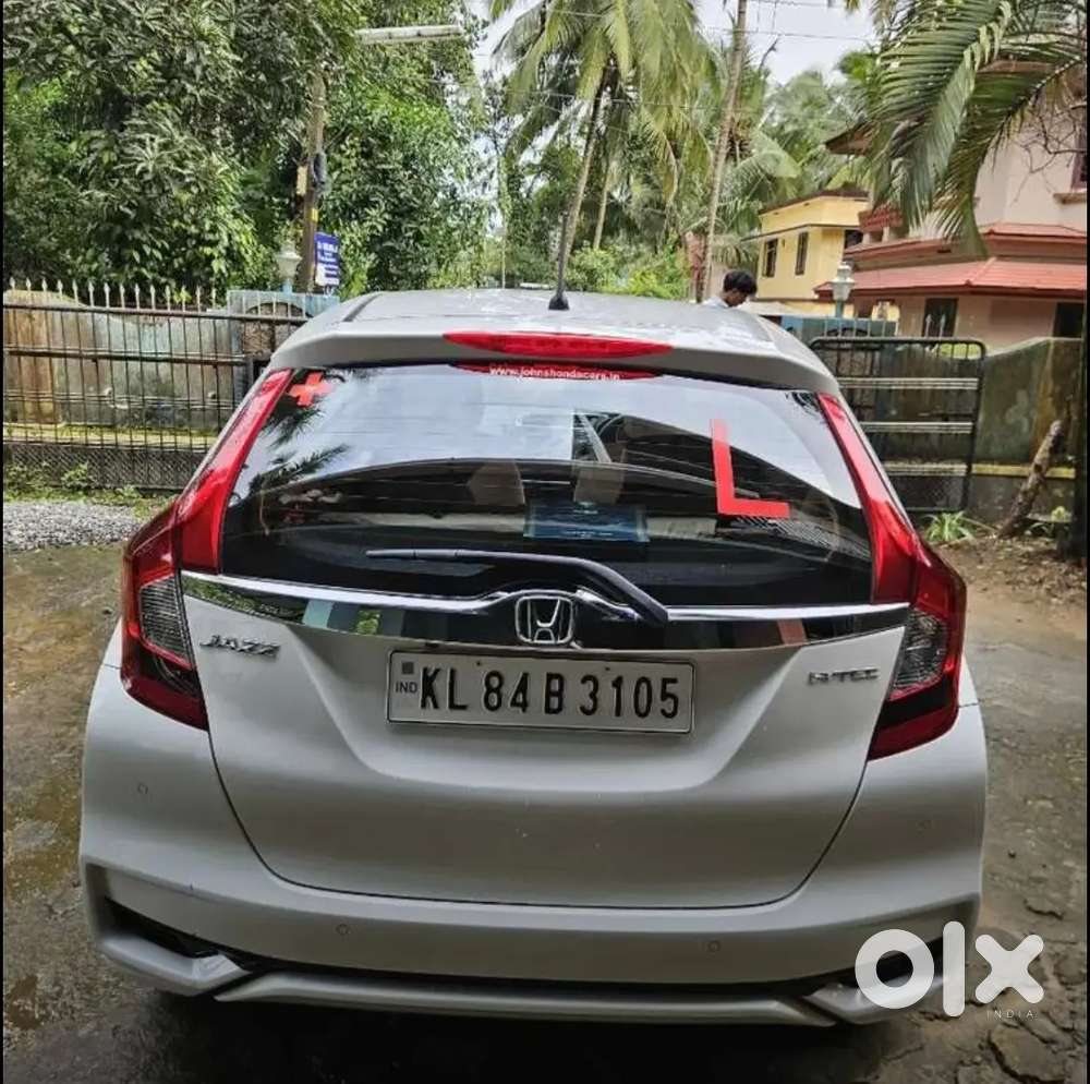 Honda Jazz 2023 Petrol Only 7000 Km Driven, Lady Doctor Used