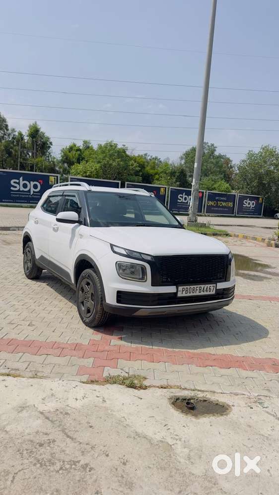 Hyundai Venue 1.2 S Plus, 2023, Petrol