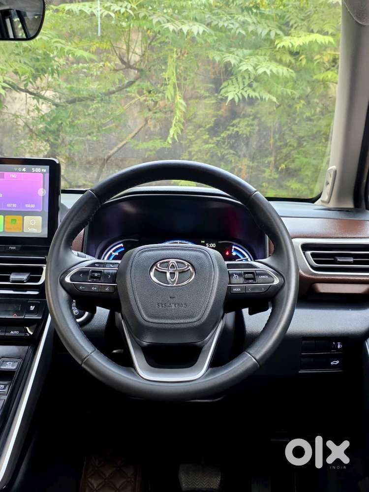 Toyota Innova Hycross 2.0 Zx Hybrid 7 Str, 2024, Petrol