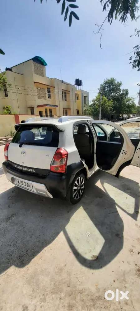 Toyota Etios Cross