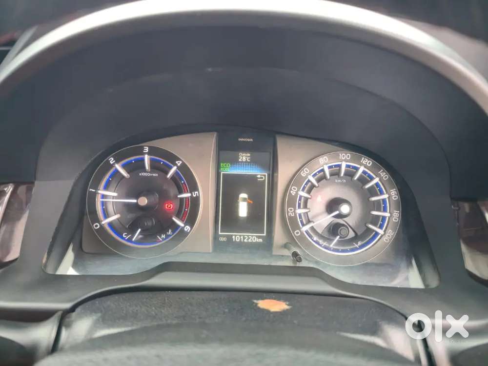 Toyota Innova Crysta 2016