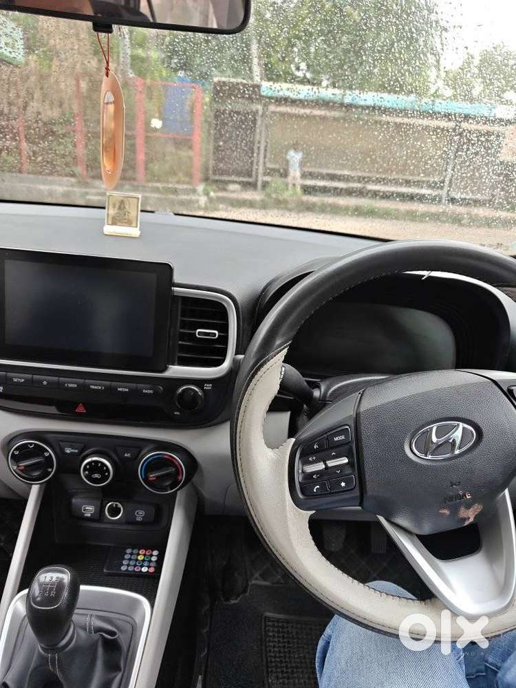 Hyundai Venue 1.2 S Plus, 2023, Petrol