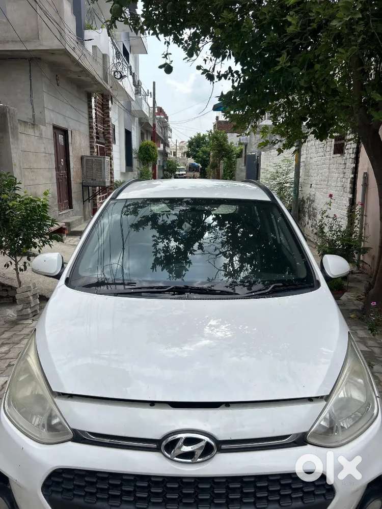 ਗ੍ਰੈੰਡ ਆਸਤਾ ਟਾਪ ਮਾਡਲ