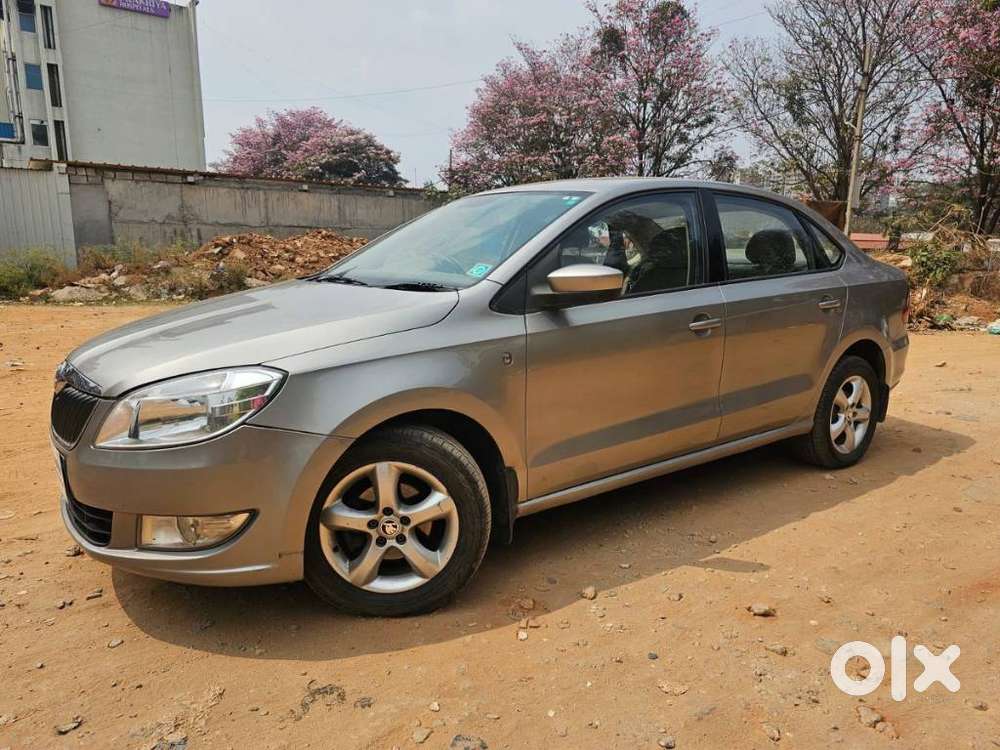 Skoda Rapid 1.5 Tdi At Ambition With Alloy Wheel, 2015, Diesel