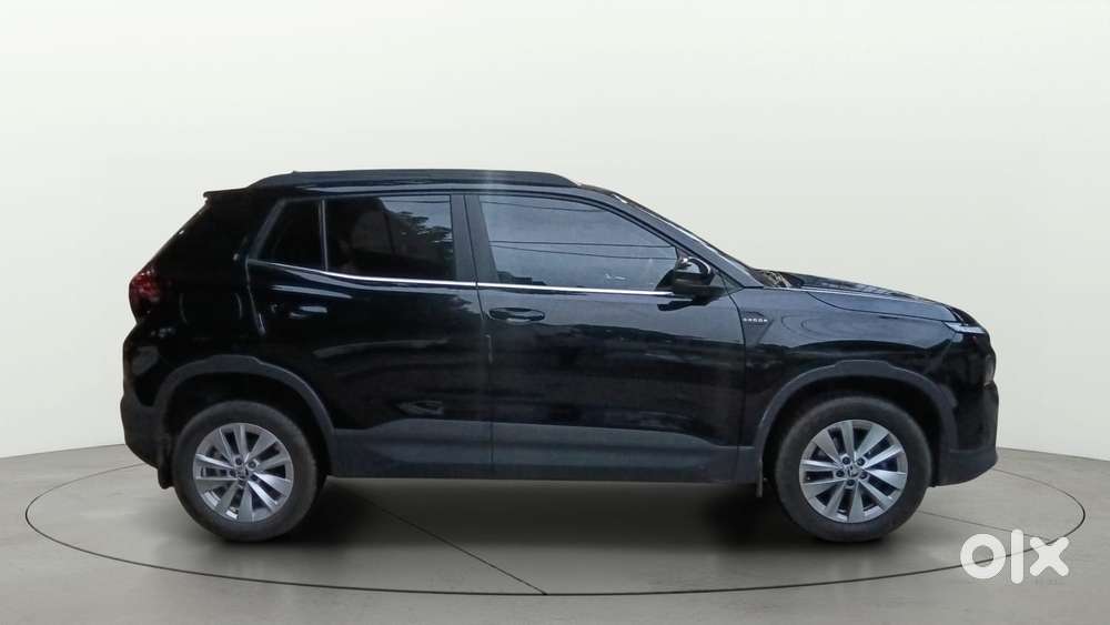 Skoda Kylaq Signature, 2025, Petrol