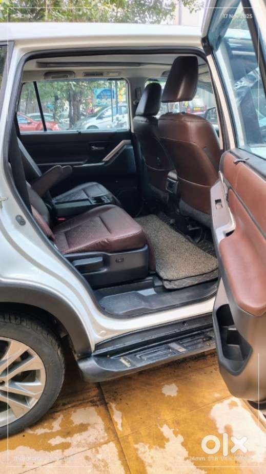 Toyota Innova Hycross 2.0 Zx (o) Hybrid 7 Str, 2024, Petrol