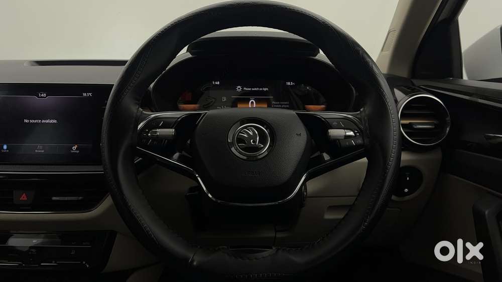 Skoda Slavia Style 1.0l Tsi Mt, 2023, Petrol