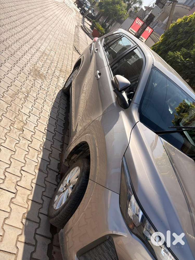 Toyota Innova Hycross 2024