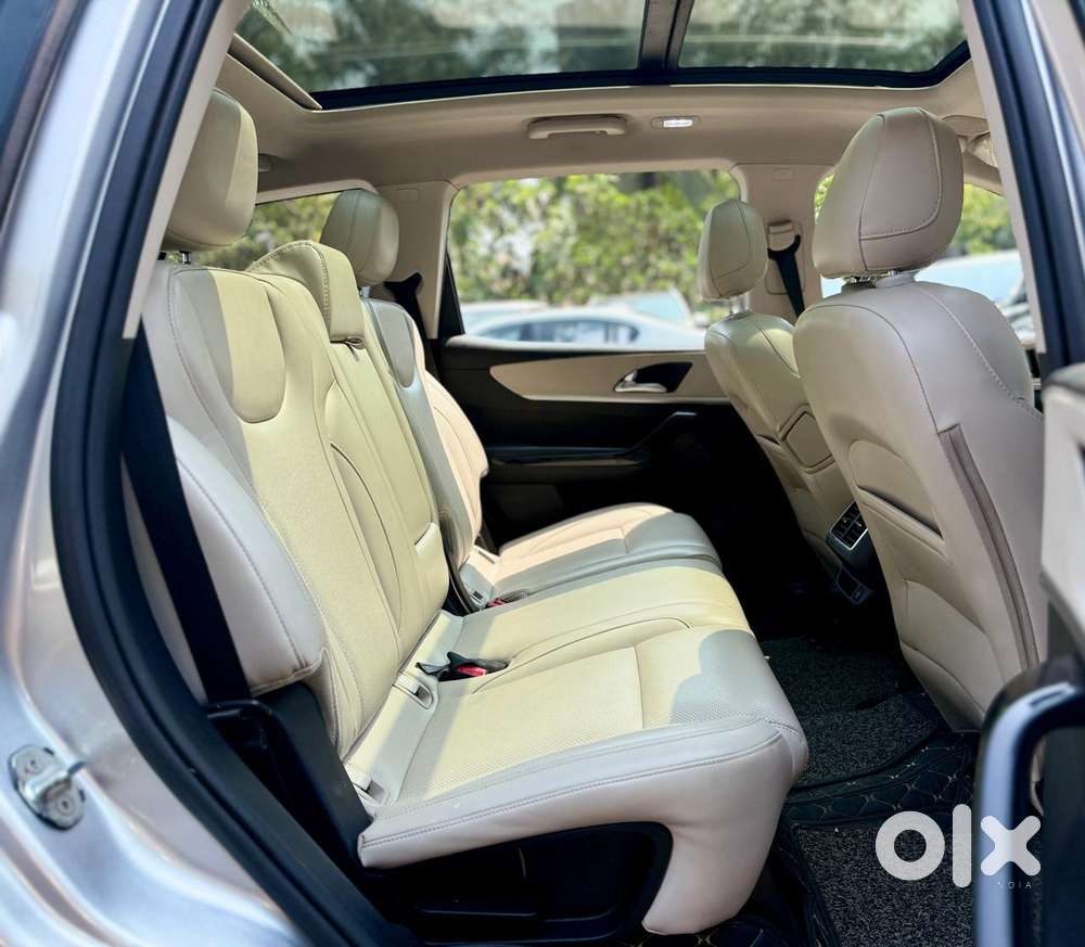 Mahindra Xuv700 2.2 Ax 7 Diesel At Str, 2022, Diesel