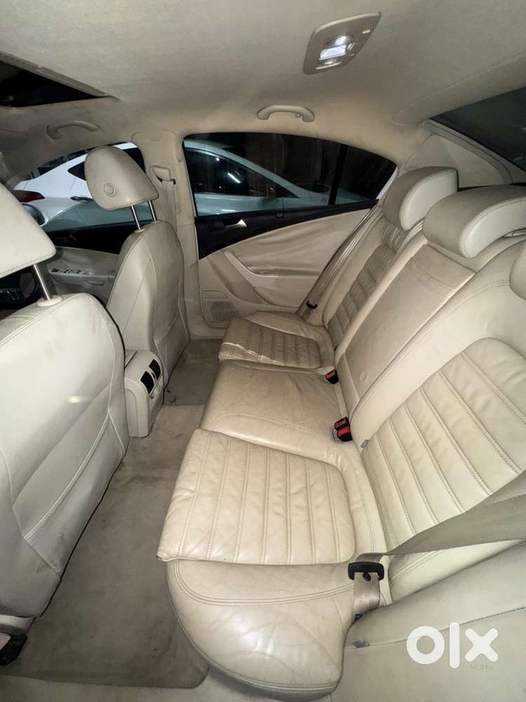 Volkswagen Passat 2011 Model